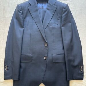 Suitsupply S110’s Midnight Blue Lazio Suit
